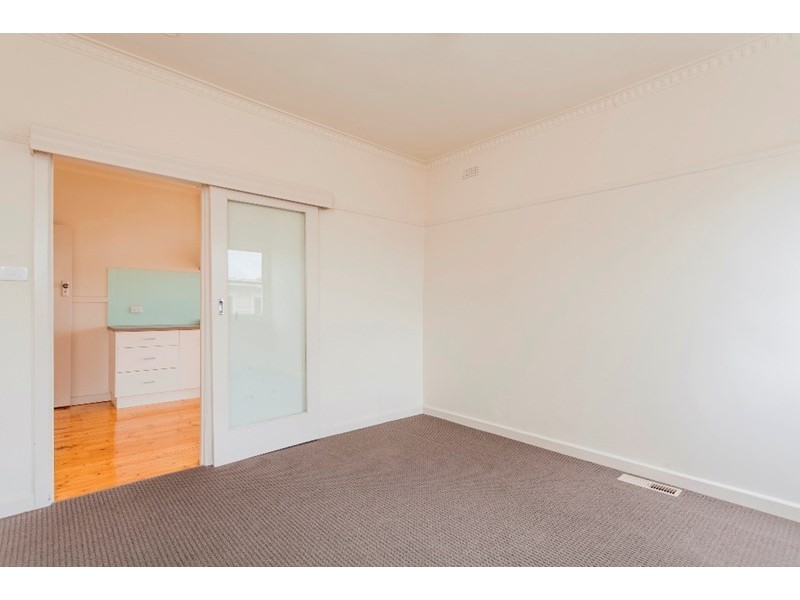 30 Herne Street, Manifold Heights VIC 3218
