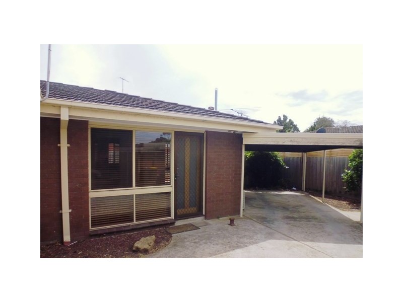 3/2 Everett Close, Herne Hill VIC 3218