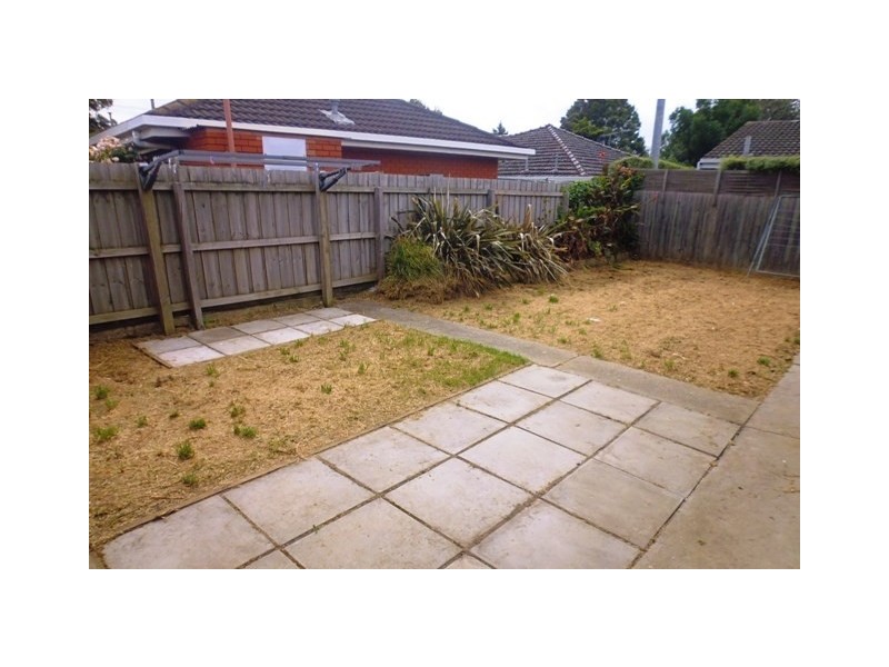 3/2 Everett Close, Herne Hill VIC 3218