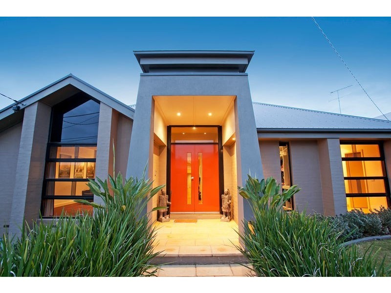 6 Harcourt Street, Newtown VIC 3220