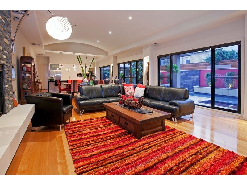 6 Harcourt Street, Newtown VIC 3220