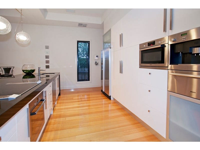 6 Harcourt Street, Newtown VIC 3220