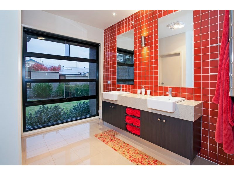 6 Harcourt Street, Newtown VIC 3220