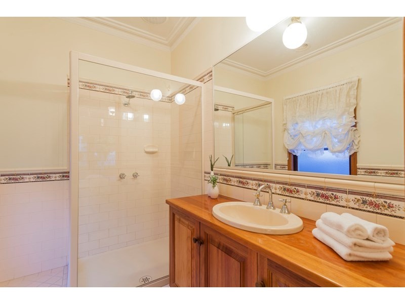 160 Kilgour Street, Geelong VIC 3220