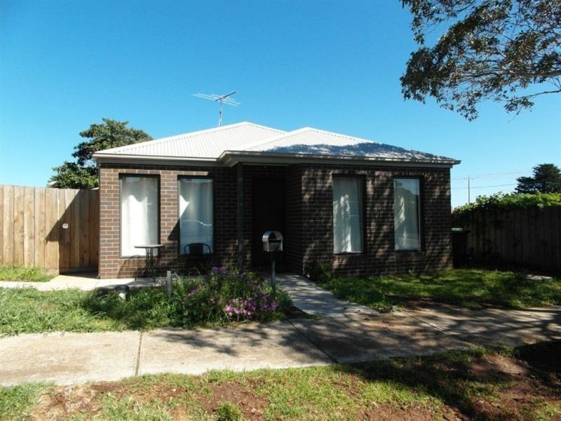 5 Iris Street, Norlane VIC 3214