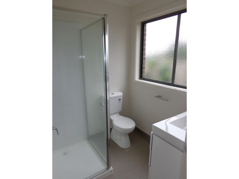 5 Iris Street, Norlane VIC 3214