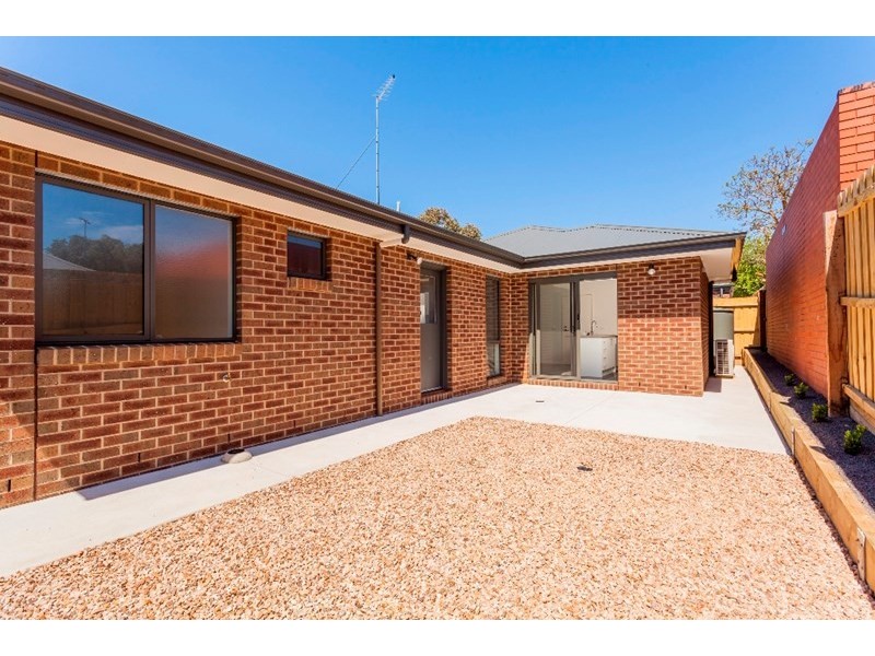 2/3 Thomas Street, Belmont VIC 3216