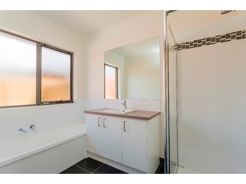 2/3 Thomas Street, Belmont VIC 3216