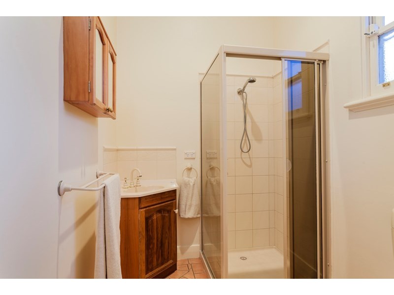 5 Nicholas Street, Newtown VIC 3220