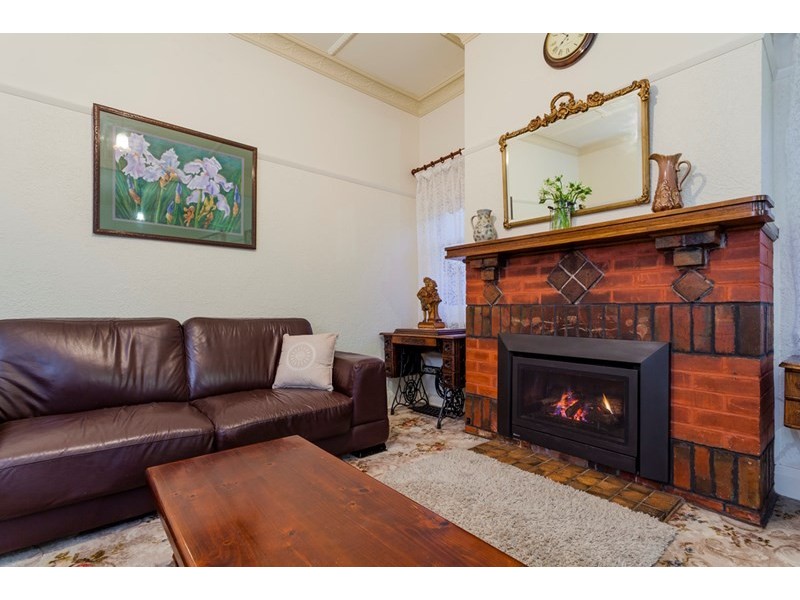 5 Nicholas Street, Newtown VIC 3220