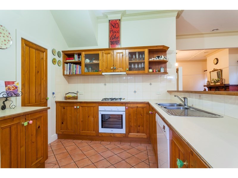 5 Nicholas Street, Newtown VIC 3220