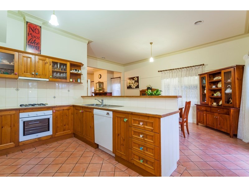 5 Nicholas Street, Newtown VIC 3220