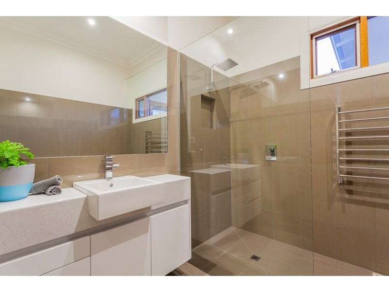 9 St Albans Road, East Geelong VIC 3219