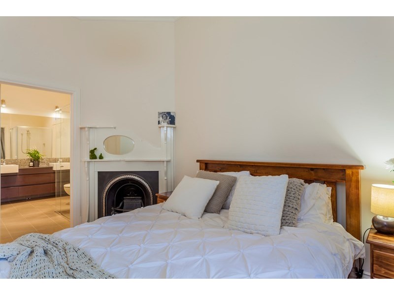 9 St Albans Road, East Geelong VIC 3219