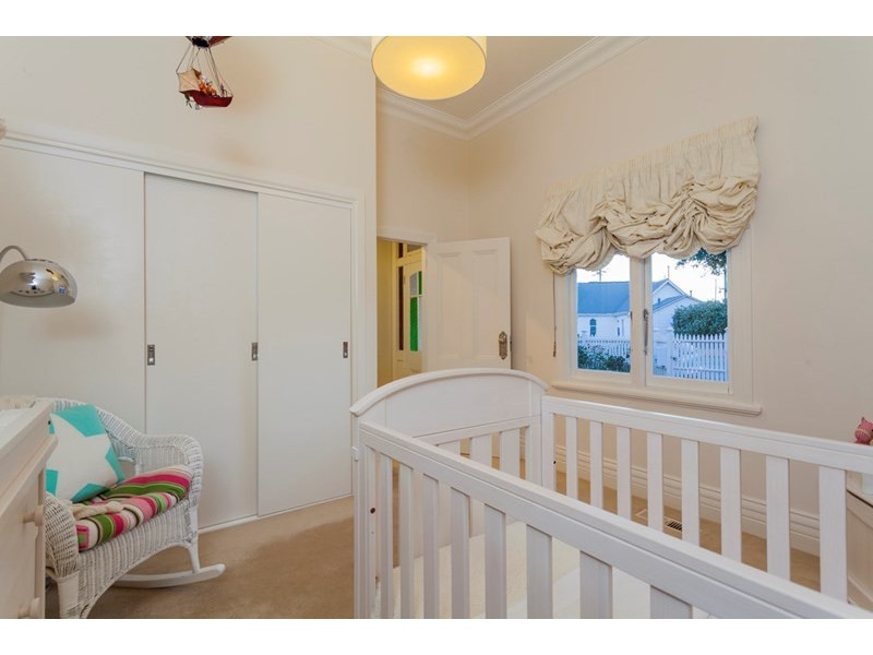 9 St Albans Road, East Geelong VIC 3219