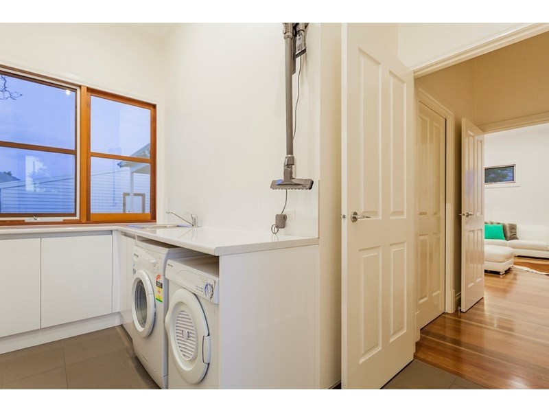 9 St Albans Road, East Geelong VIC 3219