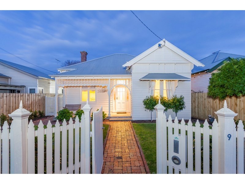 9 St Albans Road, East Geelong VIC 3219