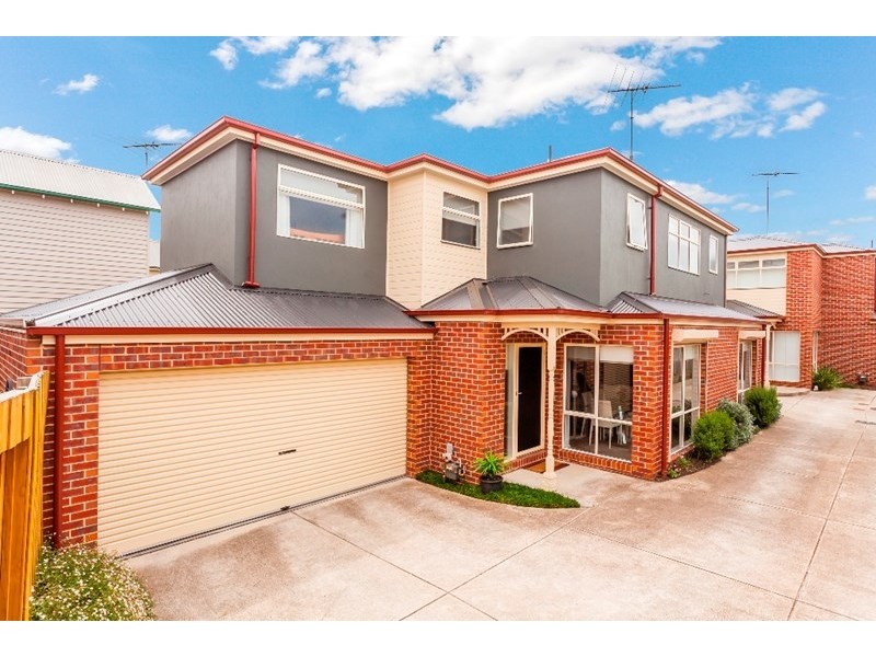 2/4 Mervyn Street, Newtown VIC 3220