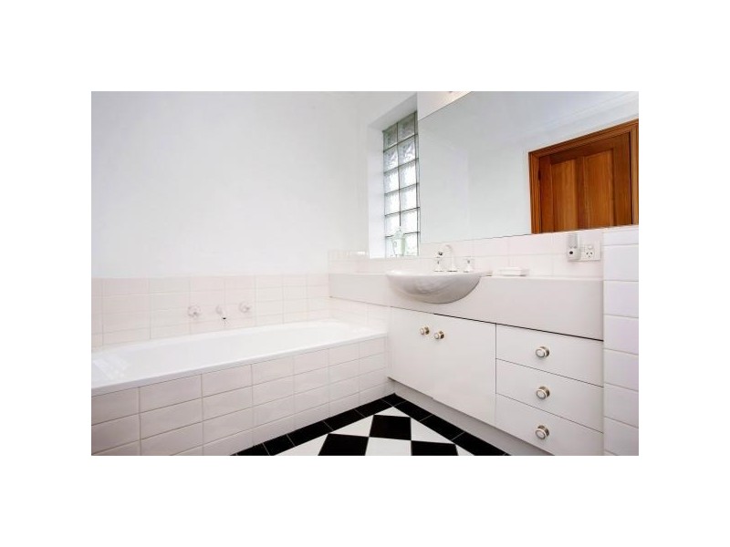 2a Fordham Street, Newtown VIC 3220