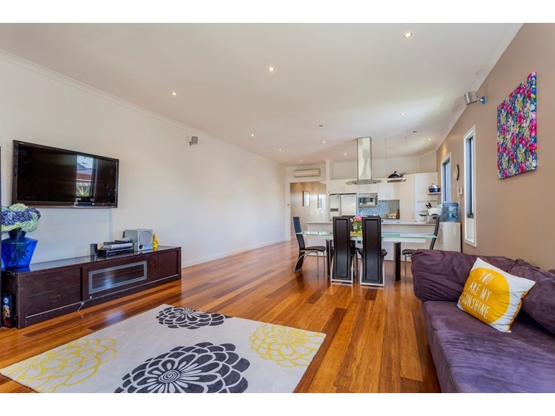 120 Pearl Bay Passage, St Leonards VIC 3223