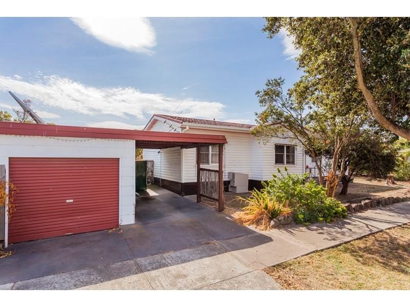 13 Langibanool Avenue, Hamlyn Heights VIC 3215