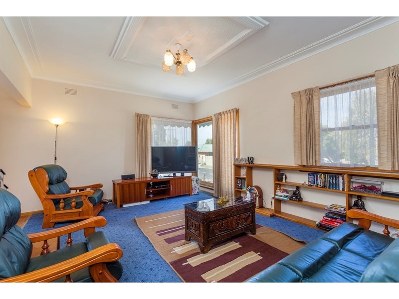 13 Langibanool Avenue, Hamlyn Heights VIC 3215