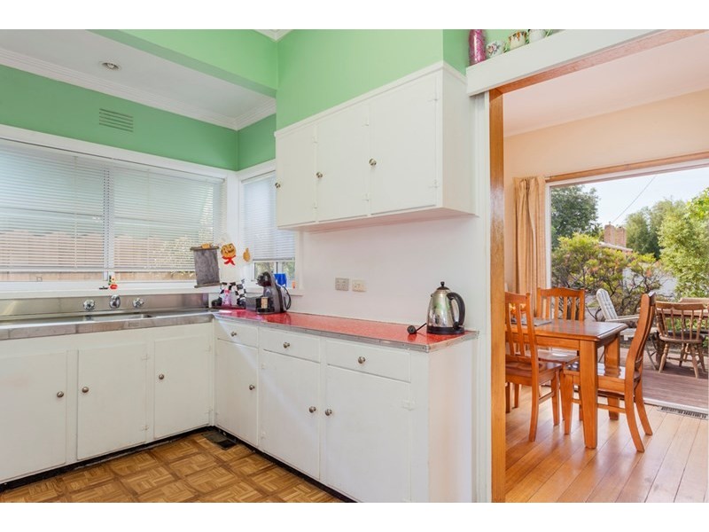 13 Langibanool Avenue, Hamlyn Heights VIC 3215