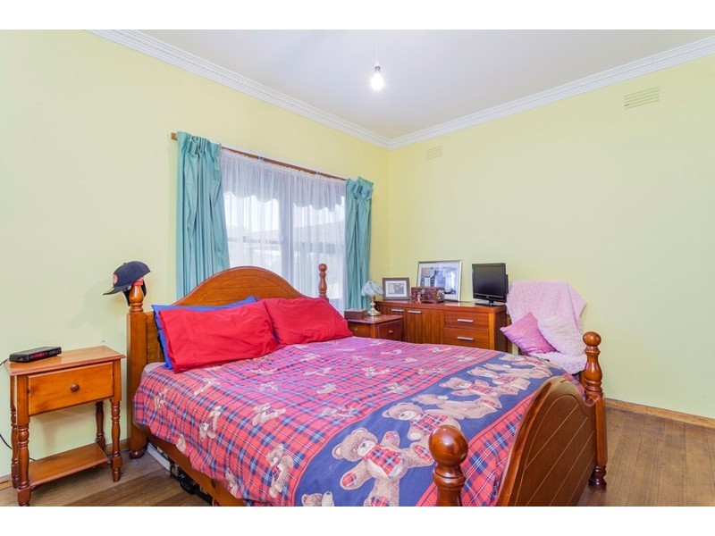 13 Langibanool Avenue, Hamlyn Heights VIC 3215