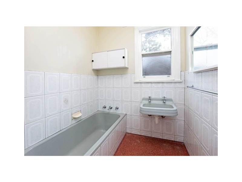 1 Sladen Street, Hamlyn Heights VIC 3215