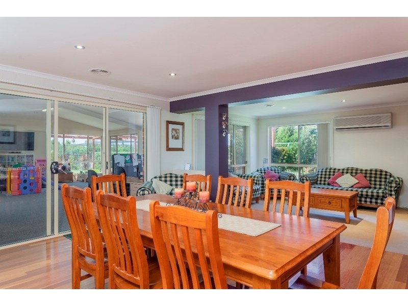 13-14 Cedarwood Court, St Albans Park VIC 3219