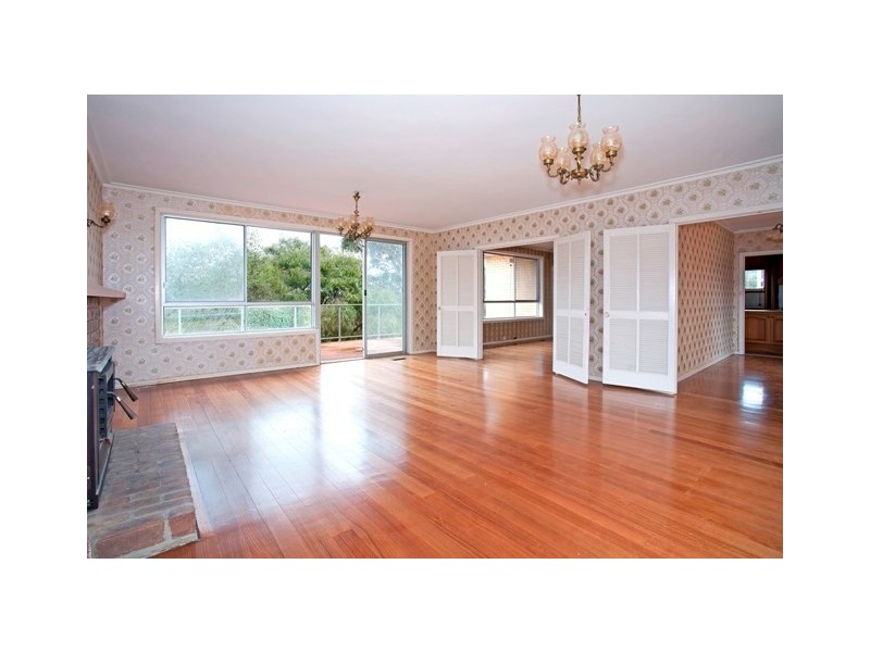 35 Reigate Road, Highton VIC 3216