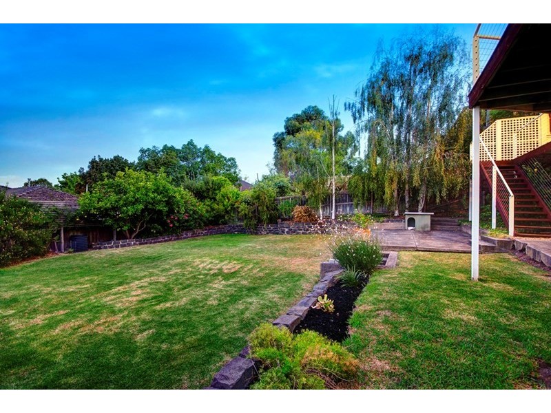 2 Mawarra Court, Highton VIC 3216