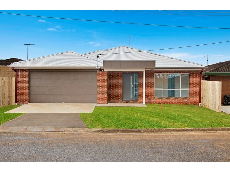 12A Konrads Crescent, Highton VIC 3216