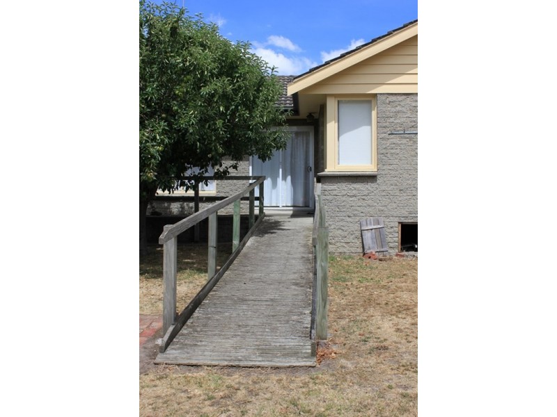 37 Watsons Road, Newcomb VIC 3219