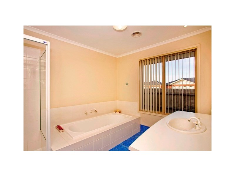 40 Meadenhall Drive, St Albans Park VIC 3219