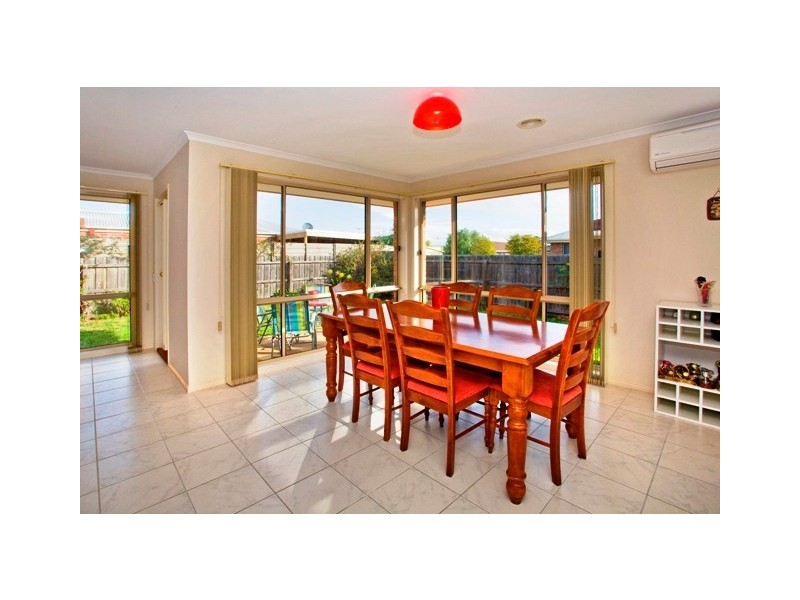 40 Meadenhall Drive, St Albans Park VIC 3219