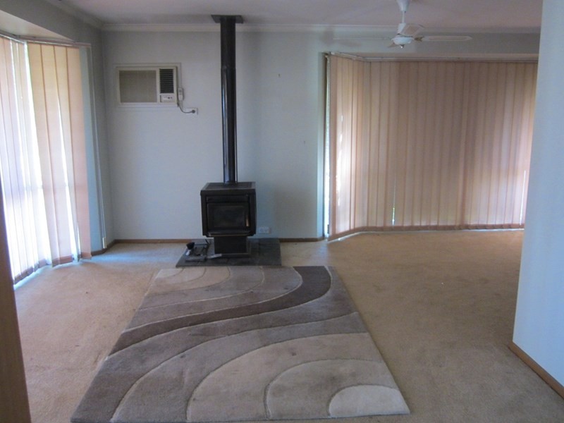 4 Galaxy Court, Whittington VIC 3219