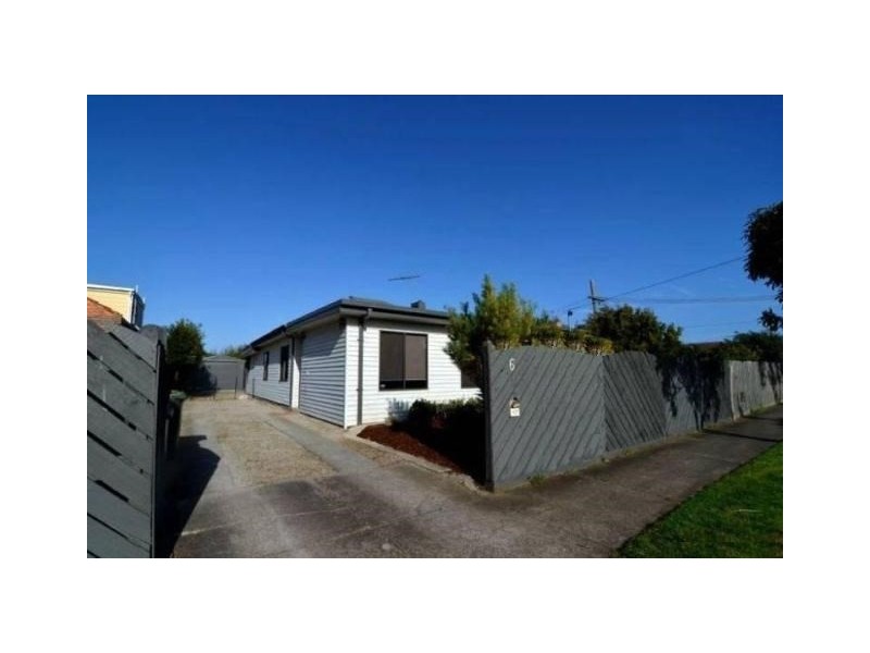 6 Edinburgh Avenue, Herne Hill VIC 3218