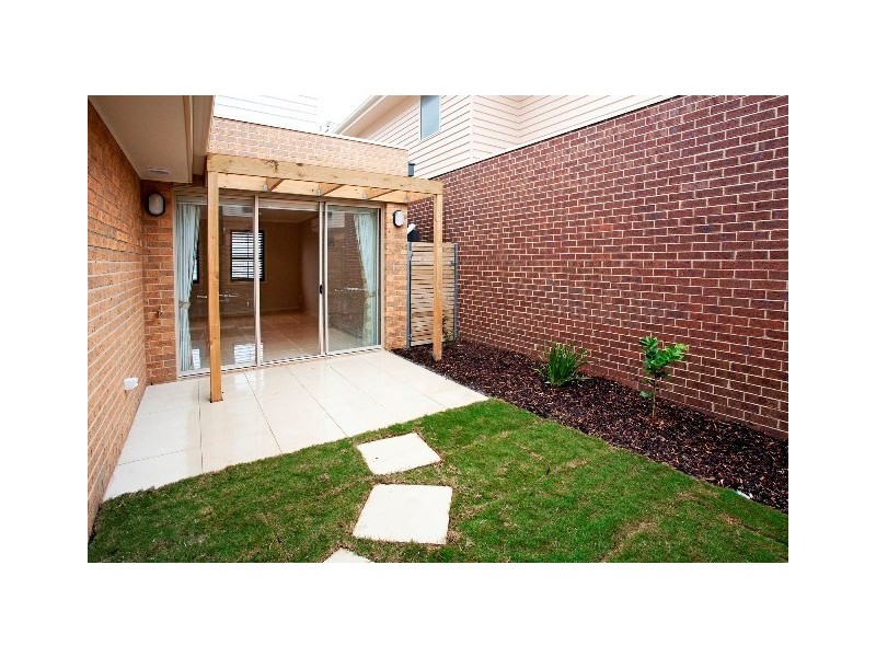 4/100-108 West Fyans Street, Newtown VIC 3220