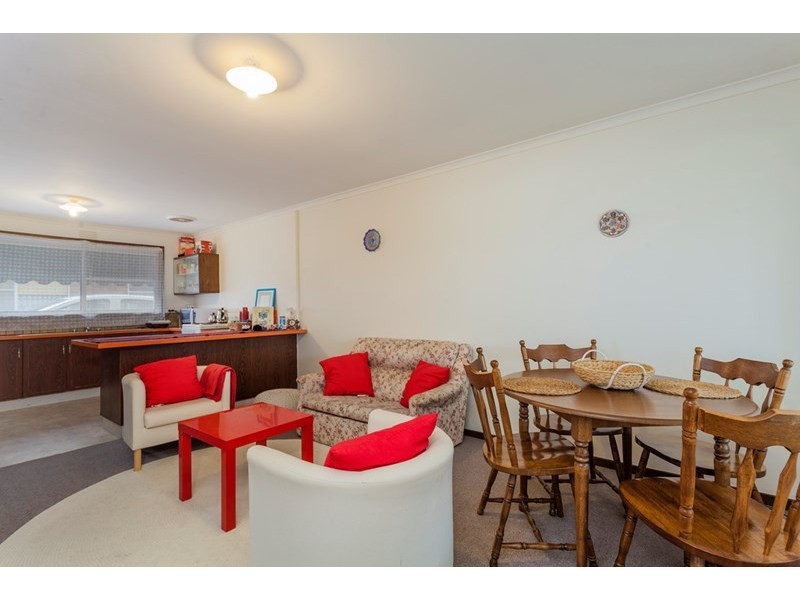 1/127 Minerva Road, Herne Hill VIC 3218