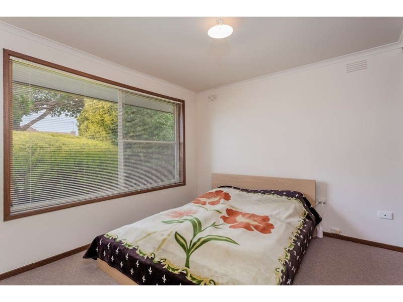 1/127 Minerva Road, Herne Hill VIC 3218