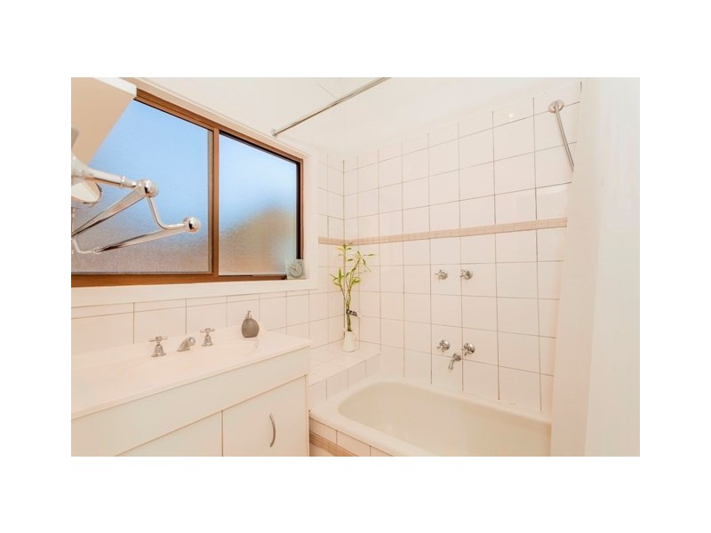 23 Pettitt Crescent, Norlane VIC 3214