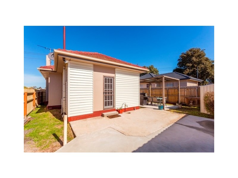 23 Pettitt Crescent, Norlane VIC 3214