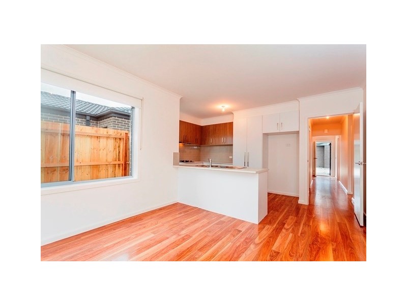 8/31 Helms Street, Newcomb VIC 3219