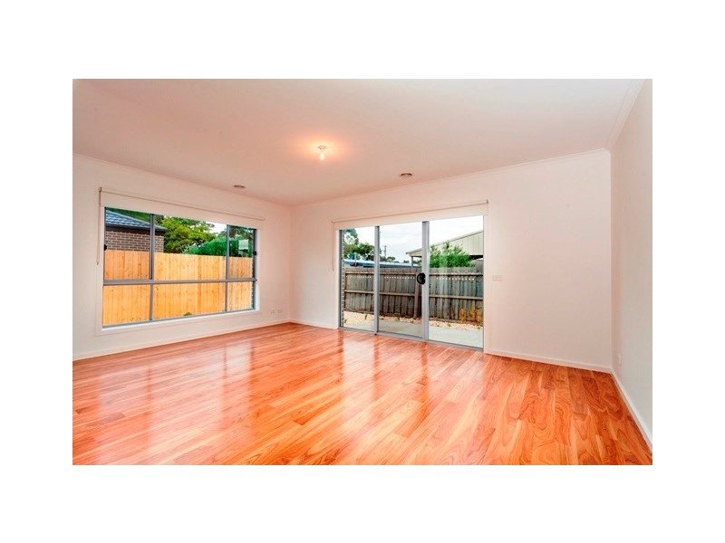 8/31 Helms Street, Newcomb VIC 3219