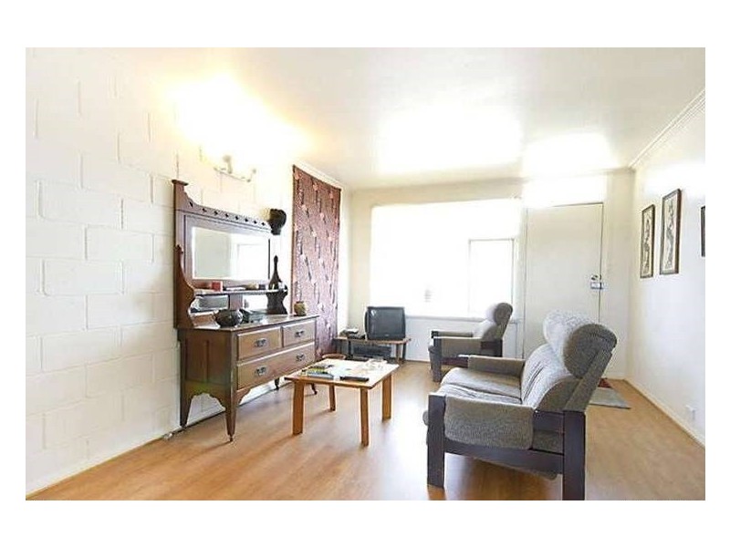 2/27 Derby Road, Herne Hill VIC 3218