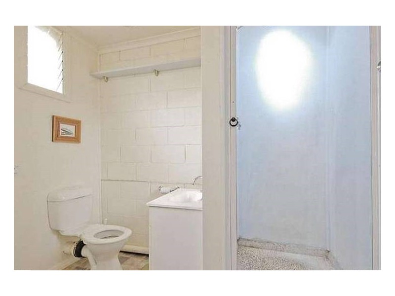 2/27 Derby Road, Herne Hill VIC 3218