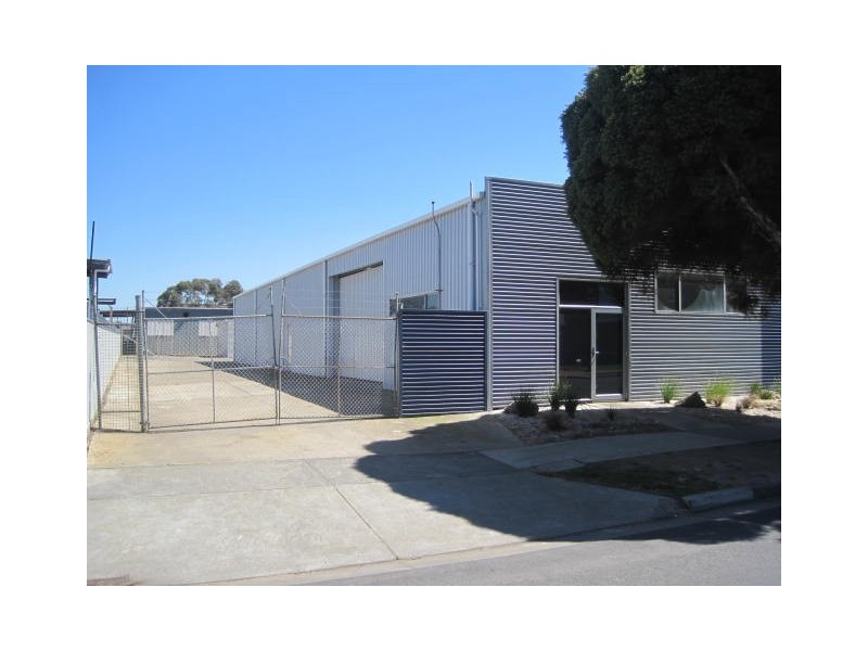 16 Baxter Road, North Geelong VIC 3215