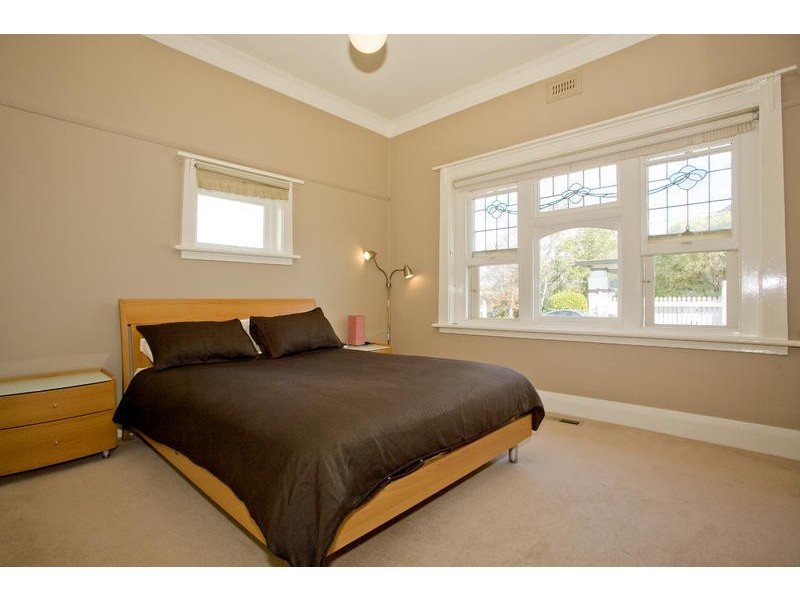 14 Stinton Avenue, Newtown VIC 3220