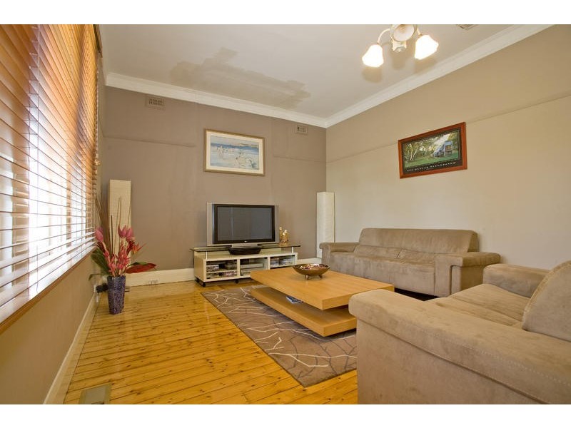 14 Stinton Avenue, Newtown VIC 3220